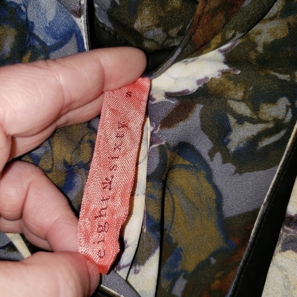 ❤️eight Sixty Floral High Low Blouse - Picture 4 of 5